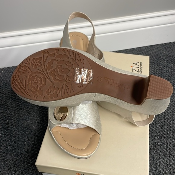 Patrizia Dade dress sandals heels NWT/ box Bone Gold Neutral Wedding Open Toe - Picture 7 of 7